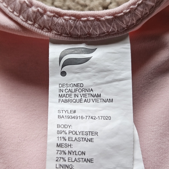 Fabletics On The Go sports bra with back pocket medium impact baby pink - Picture 10 of 10